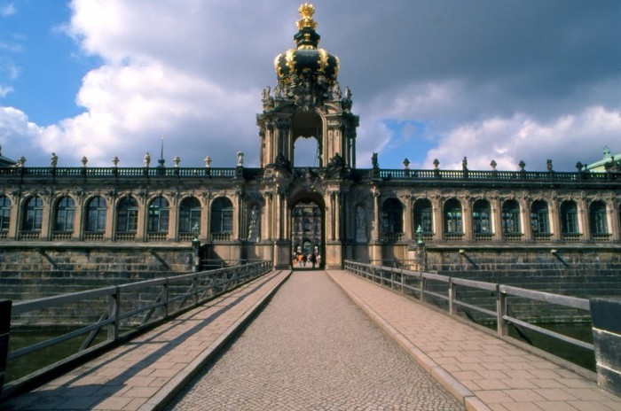Dresdner-Zwinger-und-Kronentor-Dresden-barock-epoche-merkmale