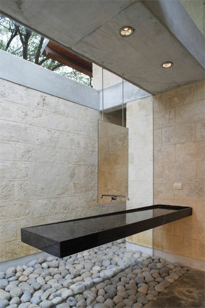Moderne -waschbecken-mit-deko-stein
