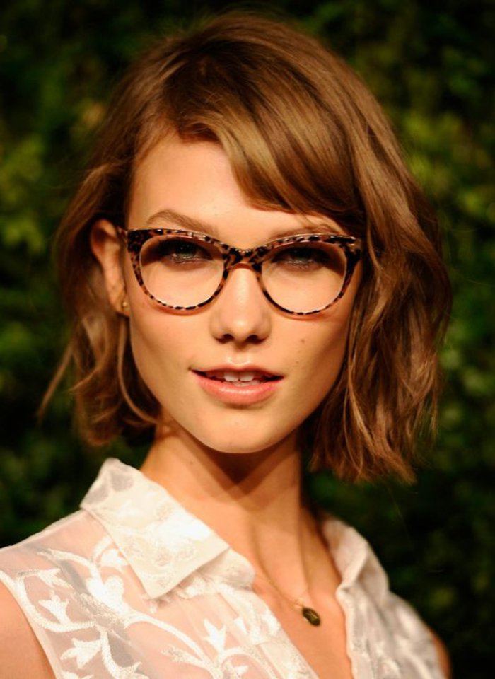 Nerdbrillen-für-Damen-attraktives-Modell