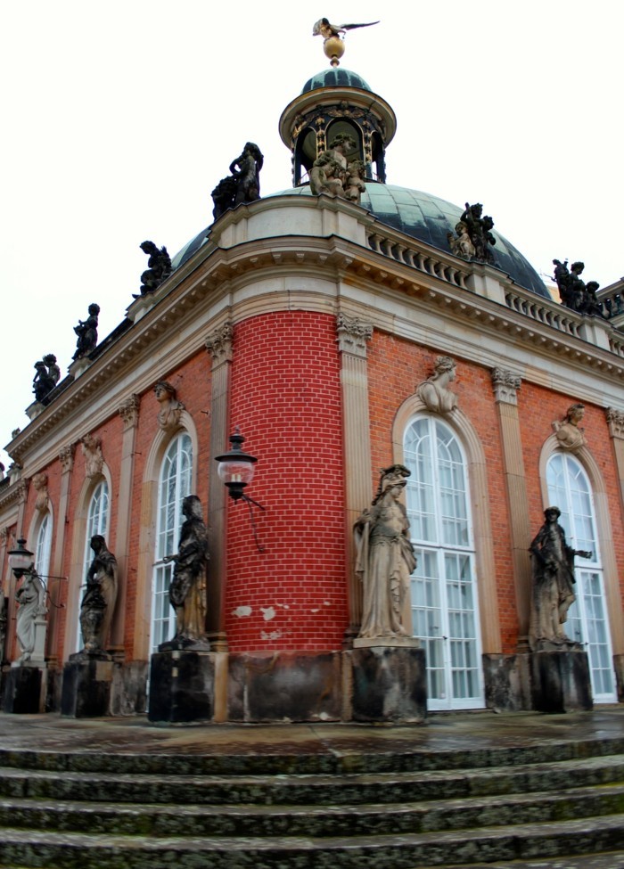 Neues-Palais-Potsdam-Deutschland-barock-mode-unikale-architektur