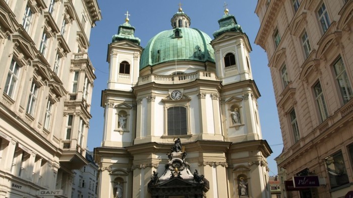 Peterskirche-in-Wien -Österreich-barock-unikale-architektur
