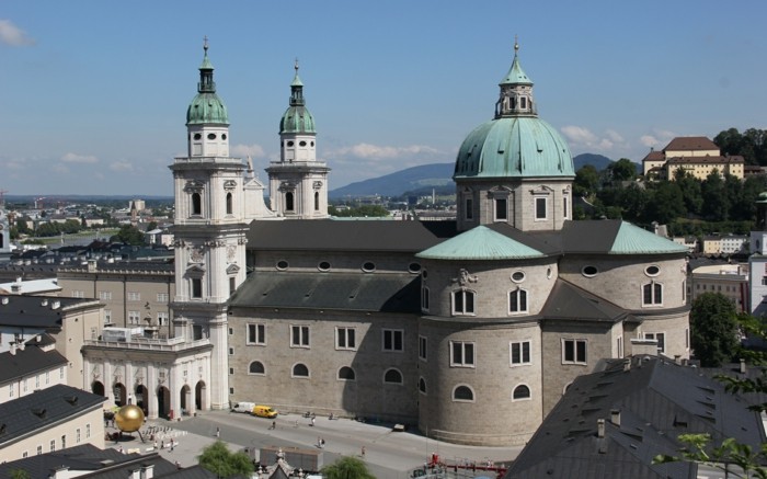Salzburger-Dom-herrliche-barock-architektur