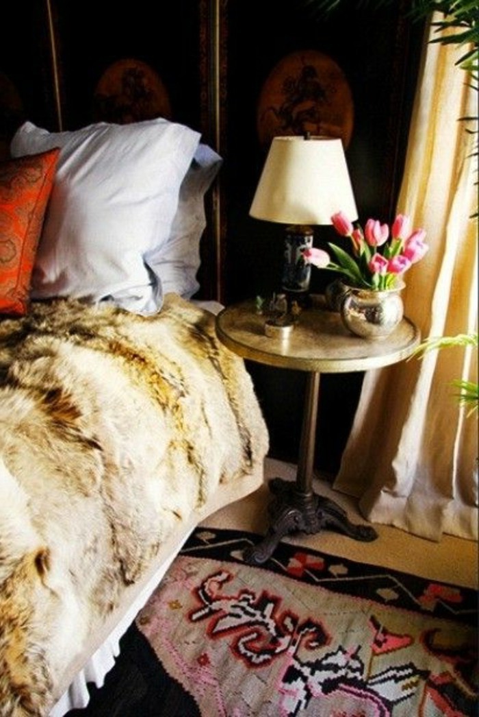 Tagesdecken-für-Betten-deko-mit-tulpen