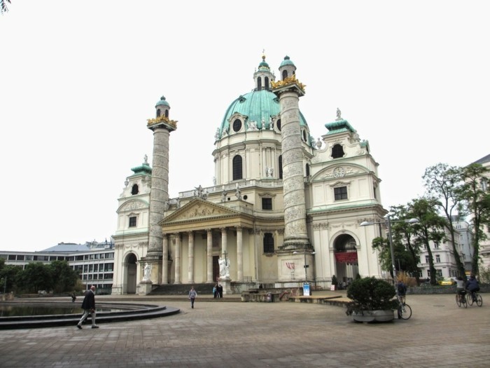 Wiener- Karlskirche -Bad- Schussenried-Deutschland -barock-architektur