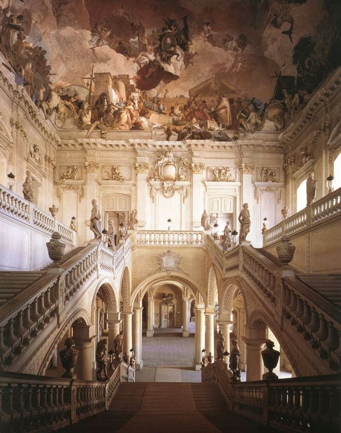 Würzburger-Residenz-Deutschland-unikale-innengestaltung-barock-epoche-architektur