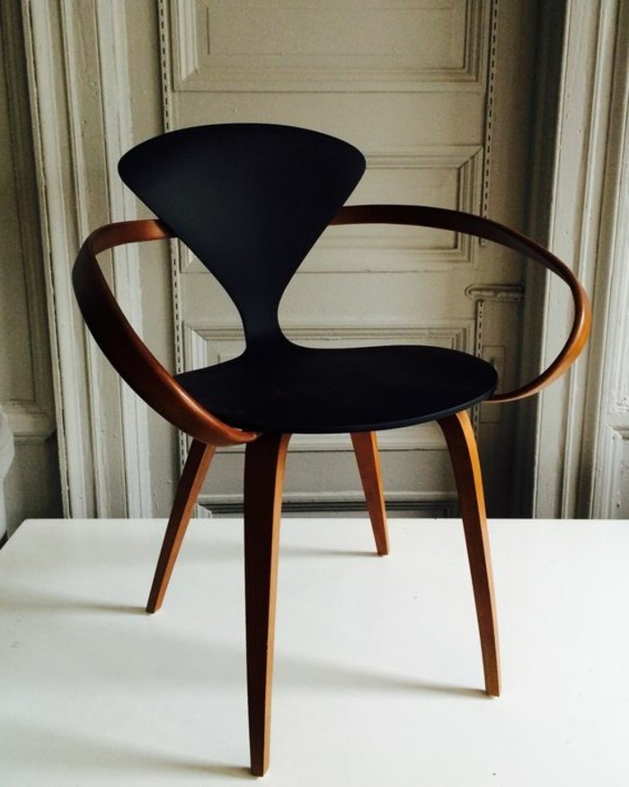beeindruckender-Stuhl-mit-ungewöhnlichem-Design
