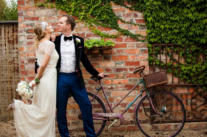 coole-Idee-für-Hochzeit-altes-retro-Fahrrad