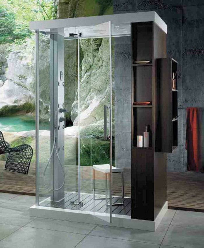 modernes-design-glaswand-für-die-duschkabine-im-tollen-badezimmer