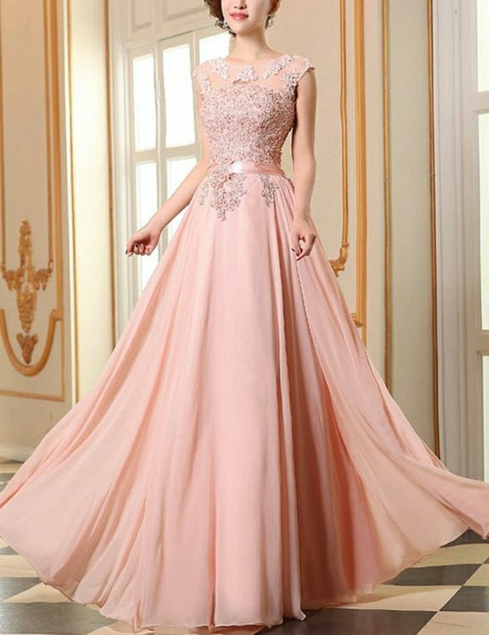 Rosa Brautkleid für einen glamourösen Hochzeits-Look ...