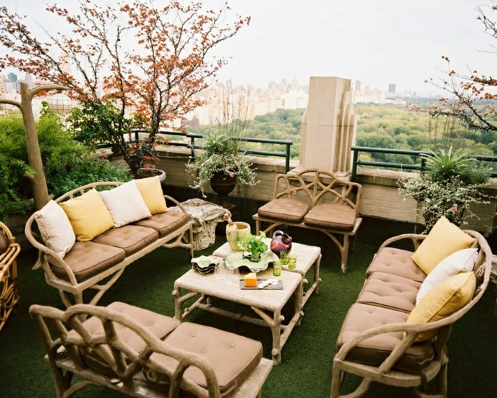 terrassengestaltung-ideen-originelle-möbelstücke-beige-farbe