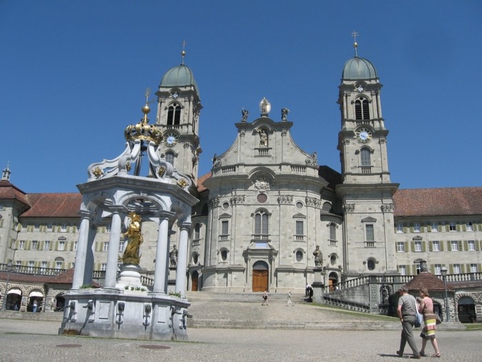 unikale-barock-architektur-Kloster- Einsiedeln-Schwitzerland