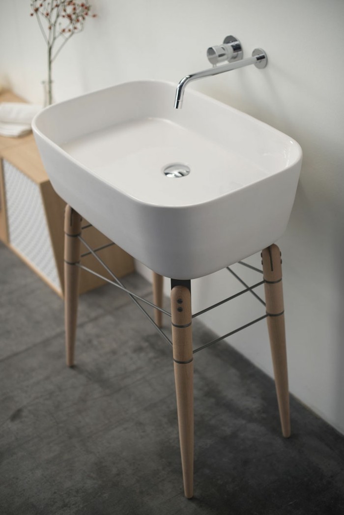 weißes-waschbecken-und-waschtisch-selber-bauen-modernes-bad