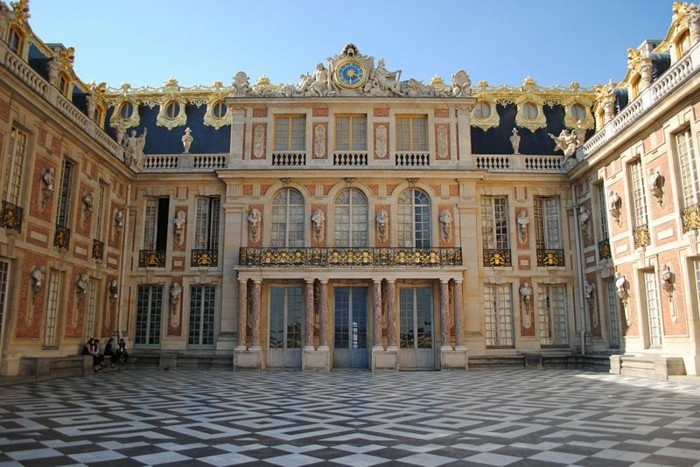 wunderschöne-barock-epoche-architektur-mode-Schloss-Versailles-Frankreich
