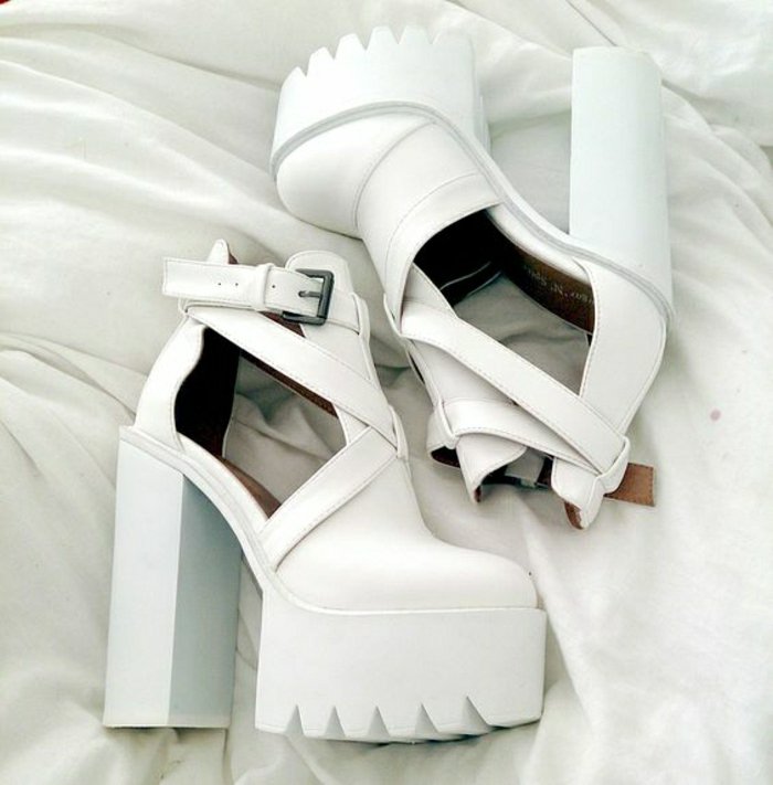00-originelles-Modell-weiße-Sandalen-mit-Absatz