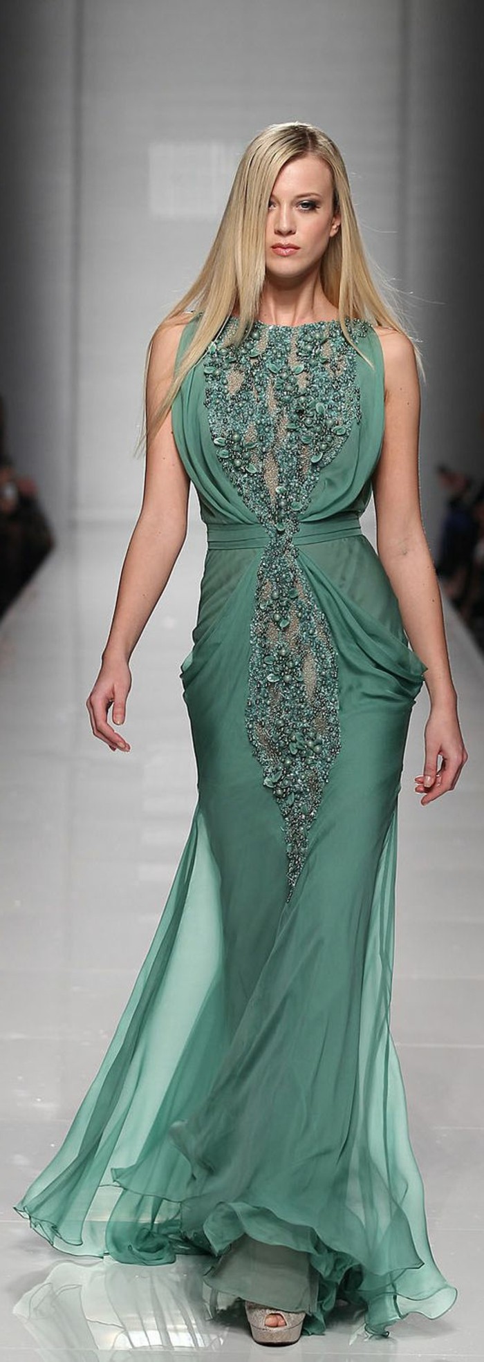 Elegante-Kleider-grün-haute-couture