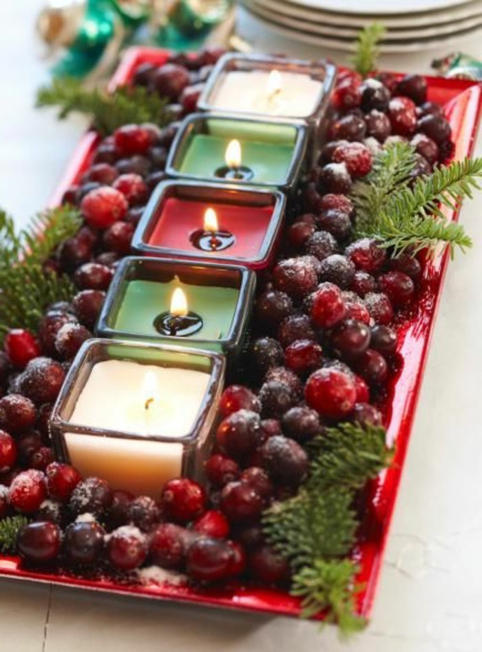 Weihnachtstischdeko-mit-Früchten-und-Teelichtern