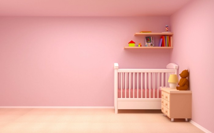 minimalistische-gestaltung-von-babyzimmer-rosige-wände-babybett-weiß