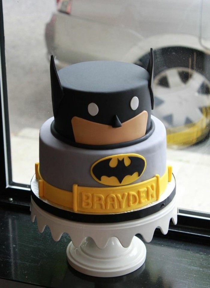 personalisierter-Kuchen-für-Kindergeburtstag-Batman