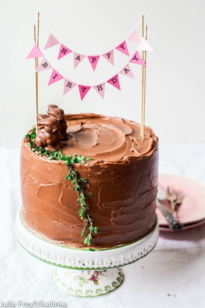 schokoladenkuchen inspo geburtstagstorte rezept dekoration zwei schoko hasen happy birthday deko party kuchen ideen