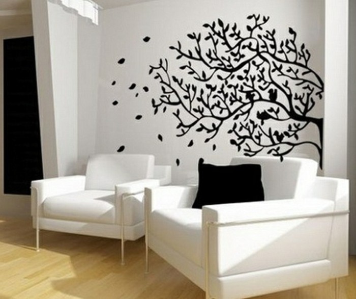 super-kreative-wohnzimmer-wandgestaltung-weiße-sessel-schönes-zimmer