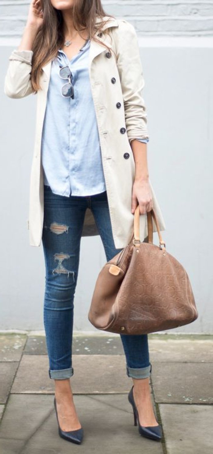 weißer-Mantel-kombiniert-mit-jeans