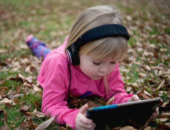 Kopfhörer-Kinder-für-einen-Tablet