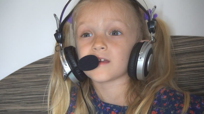 Kopfhörer-für-Kinder-mit-Mikrophon