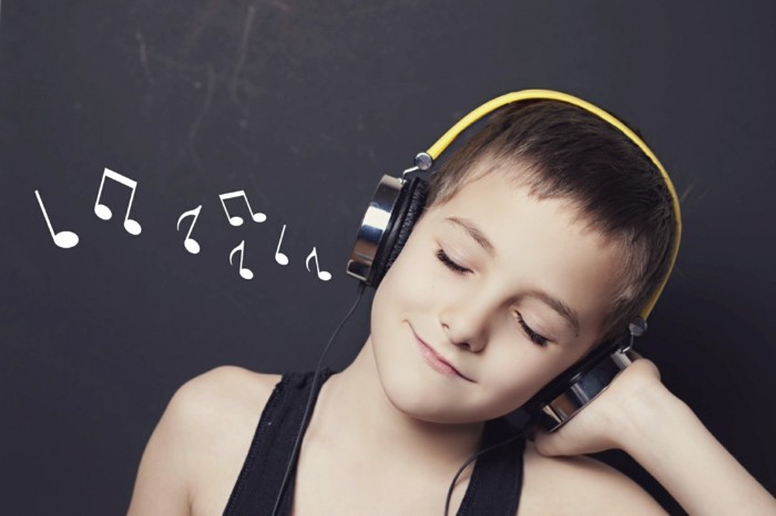 Kopfhörer-für-Kinderohren-zu-guter-Musik