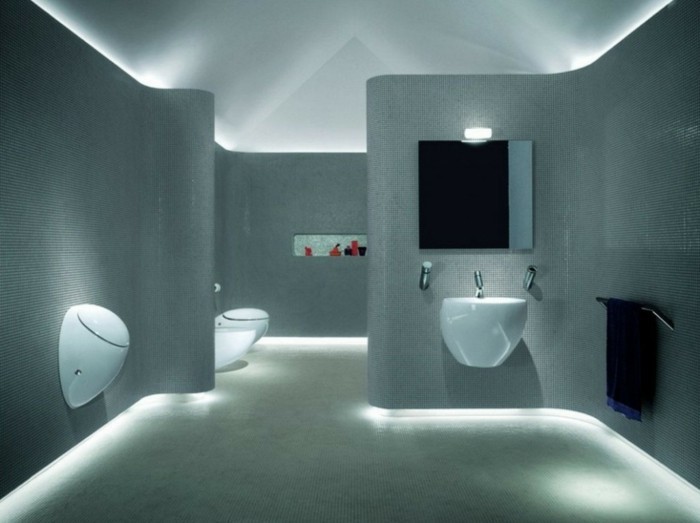 Luxus-Badezimmer-mit-winzigem-Mosaik