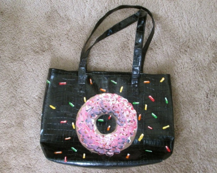 Ungewöhnliche-Geschenke-eine-Tasche-mit-Donut
