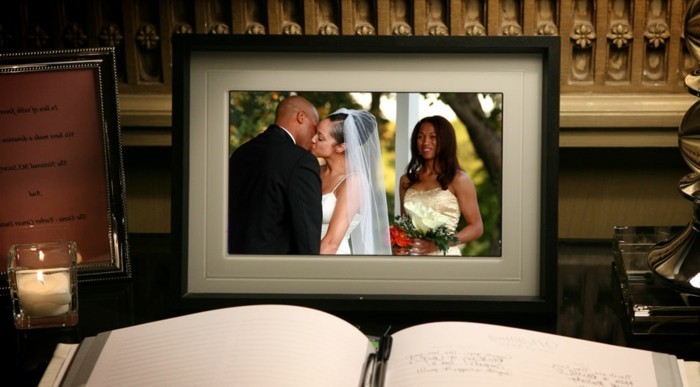 Fotorahmen-Digital-für-die-Aufnahmen-aus-der-Hochzeit