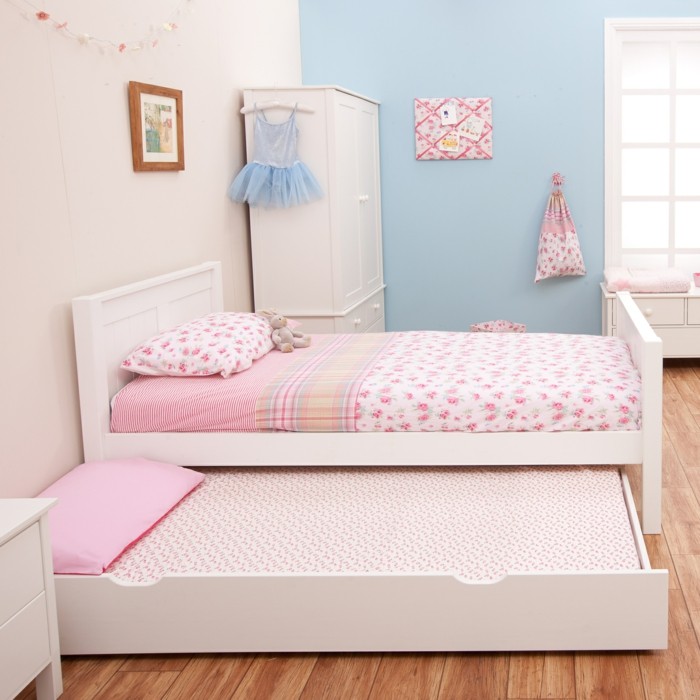 Jugendbett-mit-Gästebett-in-rosa-Farbe