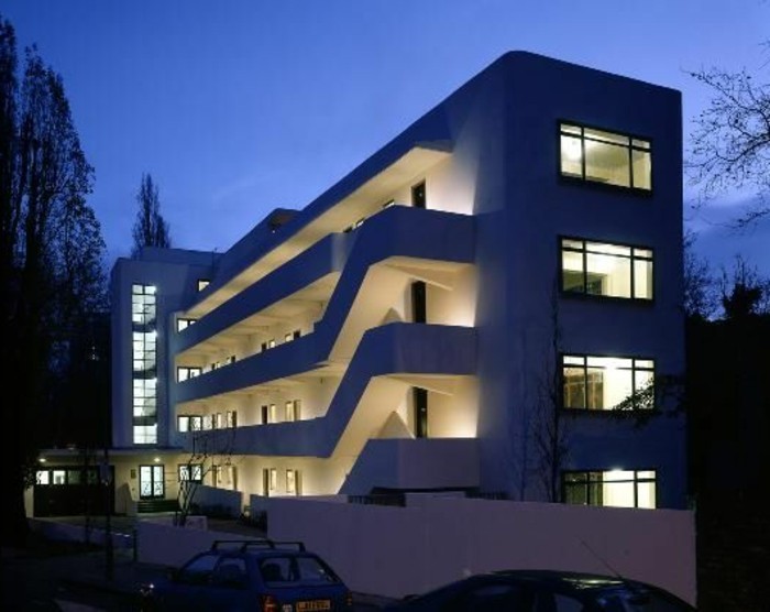Moderne-Architektur-Merkmale-außene-Treppen