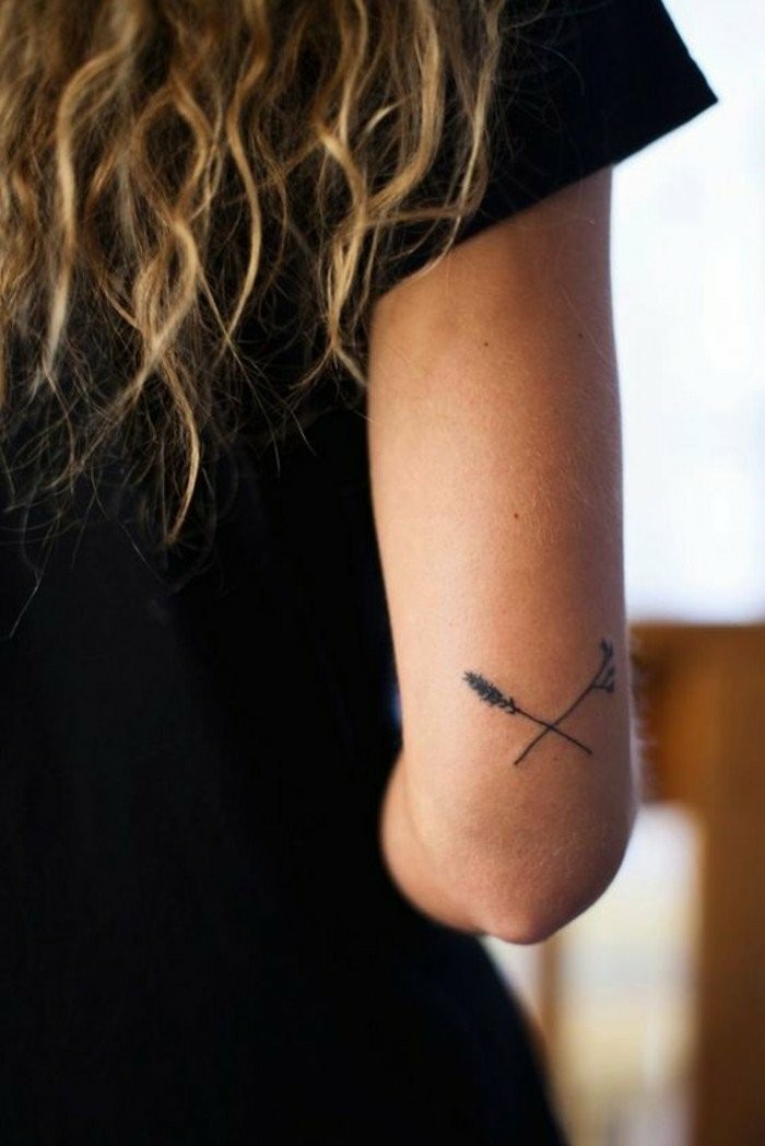 Schöne-Tattoos-wie-ein-Kreuz