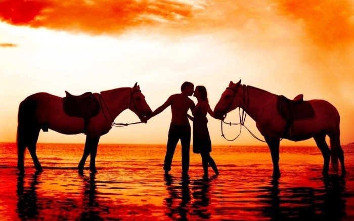 super-schöne-pferde-bilder-sonnenuntergang-romantisches-liebespaar