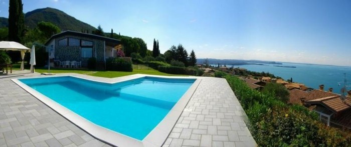Ferienwohnung-Gardasee-mit-Pool-und-Gartenzelt