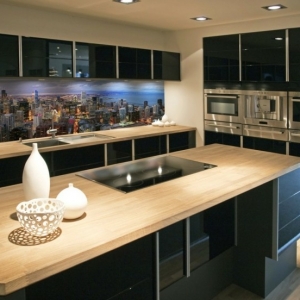 Gestaltungsideen für moderne Küche Glasrückwand