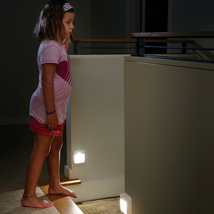 Led-Lampe-mit-Bewegungsmelder-für-die-Kinder