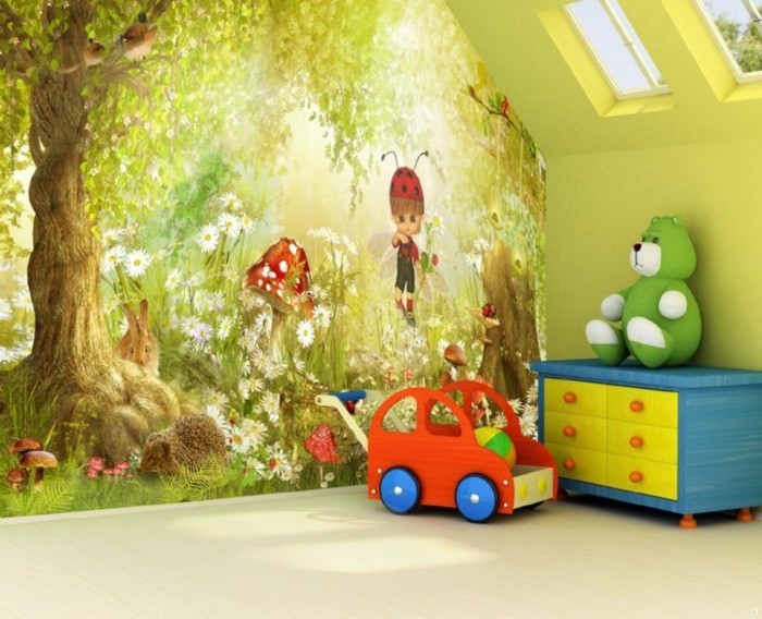 Tapeten-für-Kinderzimmer-mit-zauberhaftem-Wald