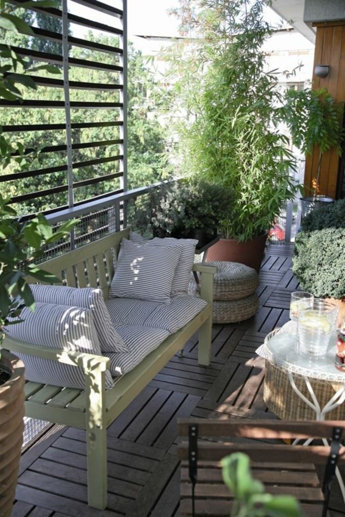 Terrassen-Sichtschutz-aus-Holz-zum-Wohnfühlen
