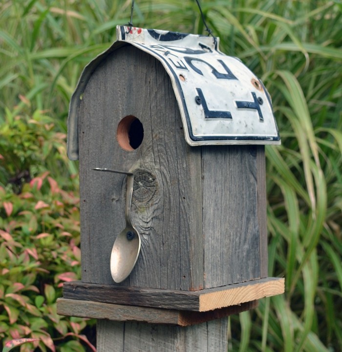 vogelfutterhaus-selber-bauen-solche-vogelfutterhäuser-können-sehr-leicht-gemacht-werden