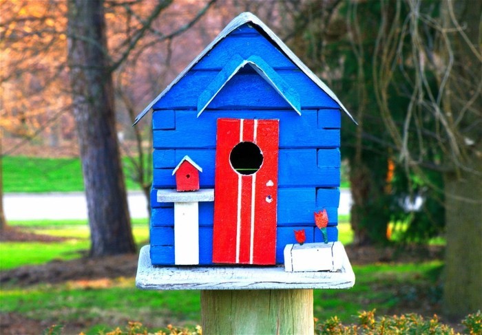 vogelfutterhaus-selber-bauen-vogelhaus-bauen-mit-kindern