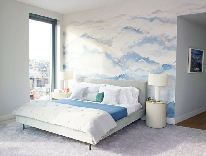 wand streichen ideen schlafzimmer außergewöhnliche wanddeko in weiß und blau wolken wandtapete