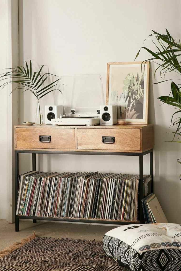 Dekorationsideen für ein Wohnzimmer, Wohnzimmer einrichten Beispiele, Plattenspieler und Schallplatten