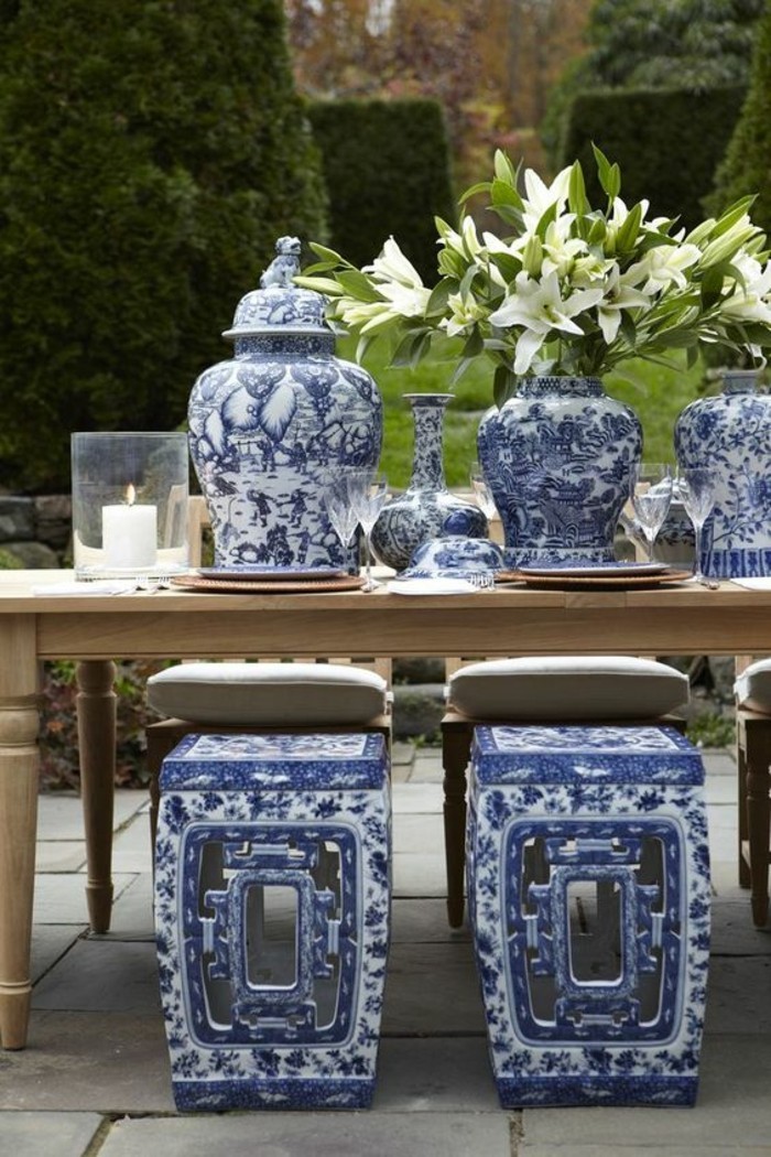 Asiatische-Tischdeko-mit-thematischen-Stühlen