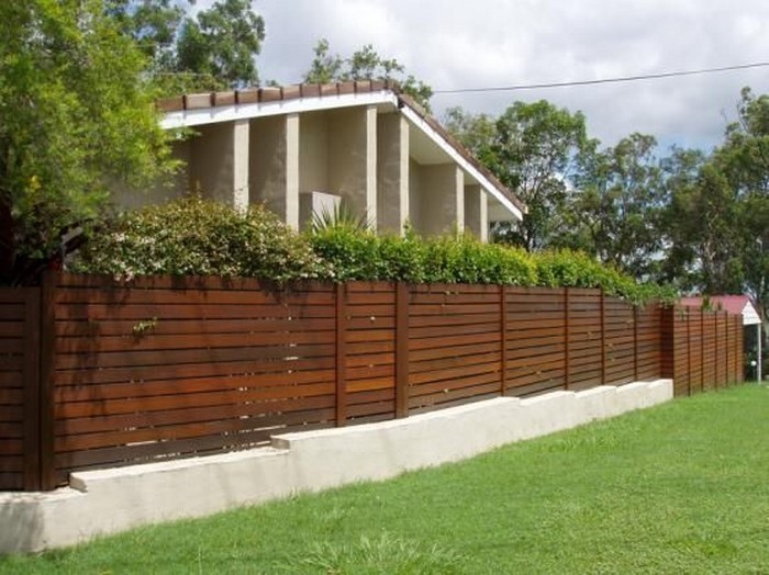 Gartenzaun-Sichtschutz-Eine-außergewöhnliche-Gestaltung