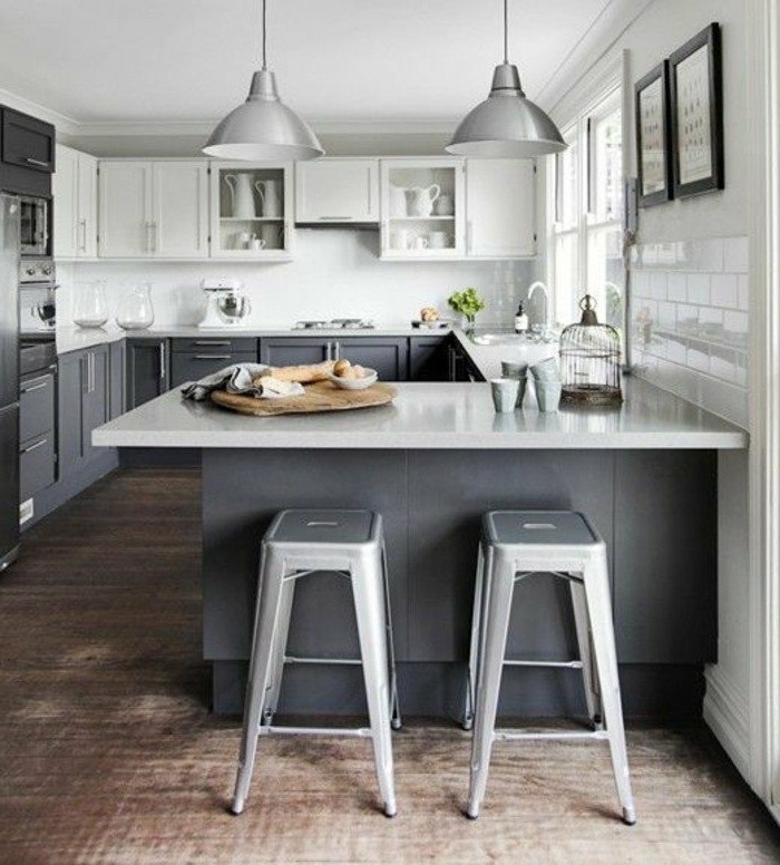 Küchen-mit-Theke-in-grauer-Farbe