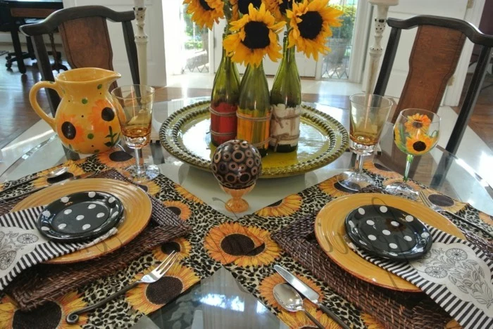 Künstliche-Sonnenblumen-zu-einer-Tischdeko