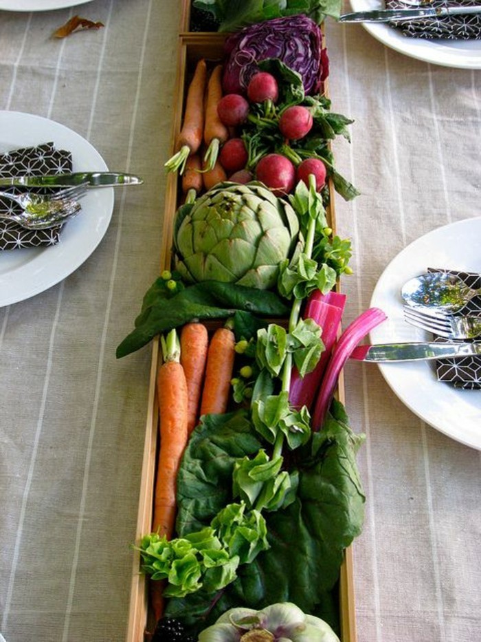 Schöne-Tischdeko-aus-verschiedenem-Gemüse