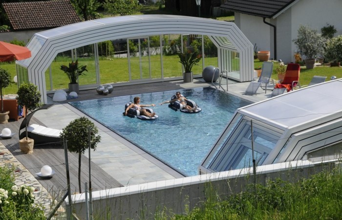 schwimmbadüberdachung-eine-kompakte-poolüberdachung